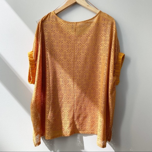 Anthro Akemi + Kin Bratton Yellow Gold Lace Top L - Picture 6 of 14